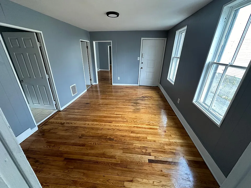 1421 Taylor Ave #1