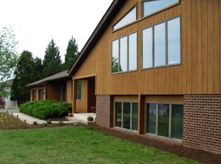 10900 Equestrian Ct, Reston, VA 20190