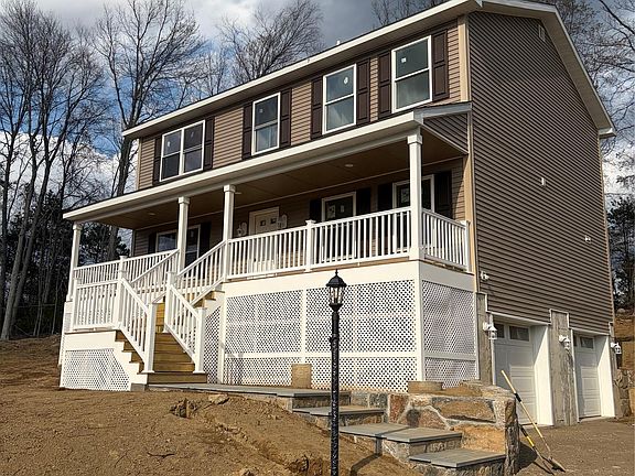 2nd image of 32 Spruce Road