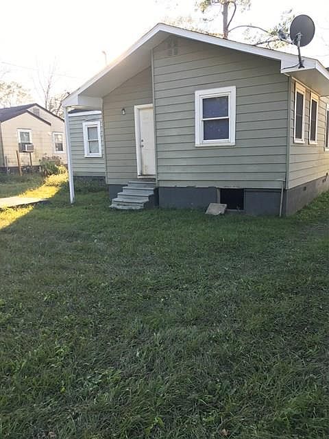2nd image of 1205 S Bell St