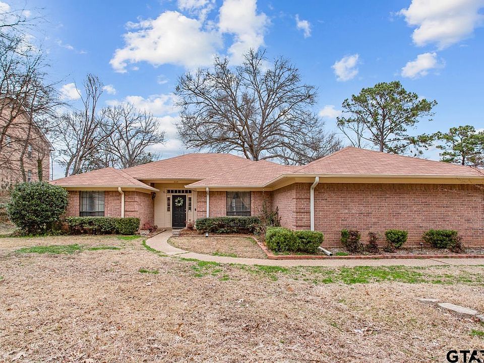 1st image of 304 Royal Cir