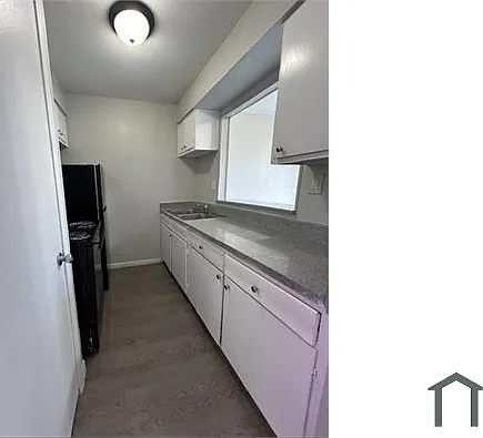 1 bed, 720 sqft, $1,000 — Photo 3