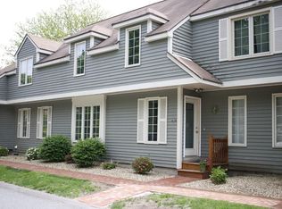 2 Strathmore Shire #E, Uxbridge, MA 01569