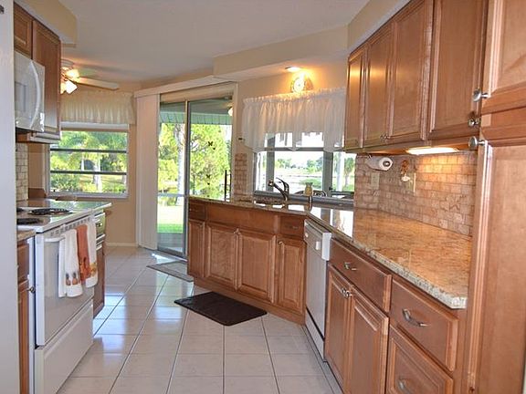 3rd image of 56 Mark Twain Ln