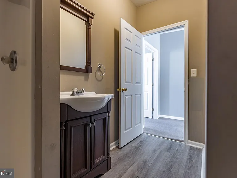 1706 N Willington St — Photo 17