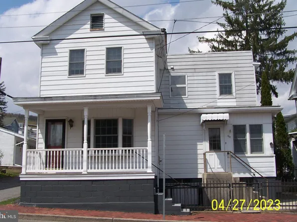 327 Lafayette St, Tamaqua, PA 18252