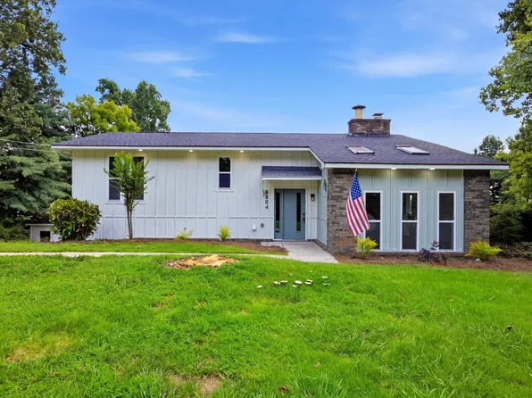 8804 Point South Ln, Chattanooga, TN 37421