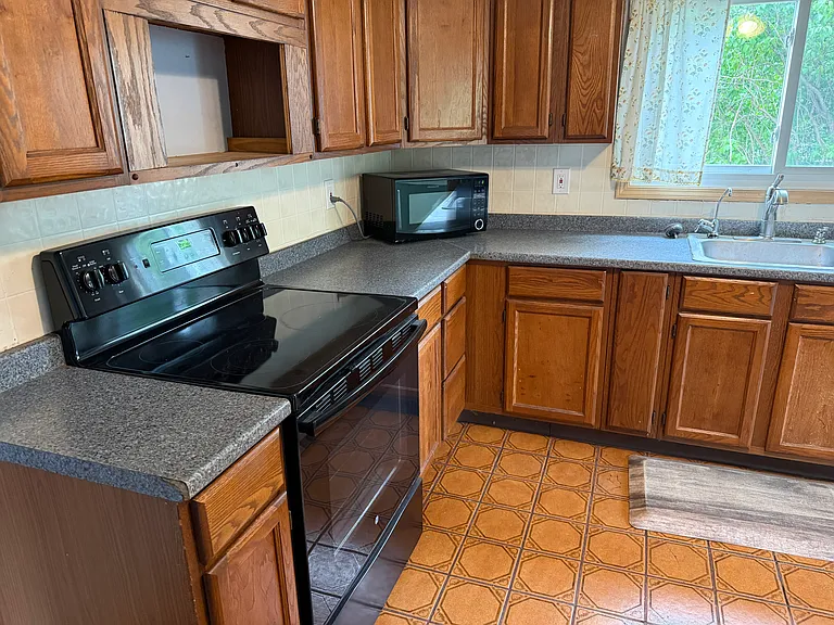 6696 Madison Rd — Photo 6