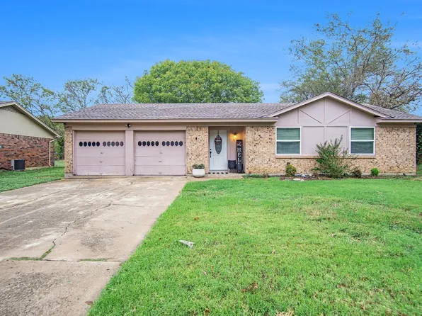 712 NW Wood St, Burleson, TX 76028