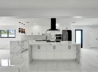21201 NE 13th Pl, Miami, FL 33179
