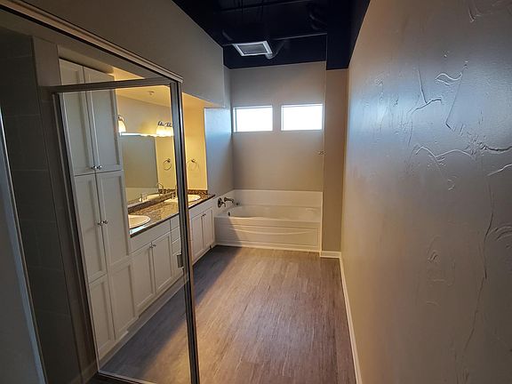5th image of 325 Harbour Cove Dr Suite 319