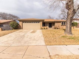 2600 Pebblestone Ln, Bedford, TX 76021