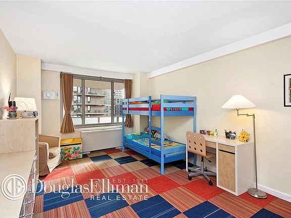 5th image of 315 W 70th St APT 15J