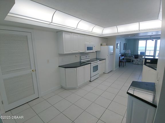 5th image of 3425 S Atlantic Ave APT 504