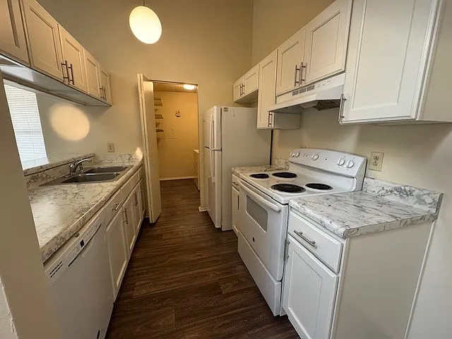 4155 Thalia Station Cir — Photo 4