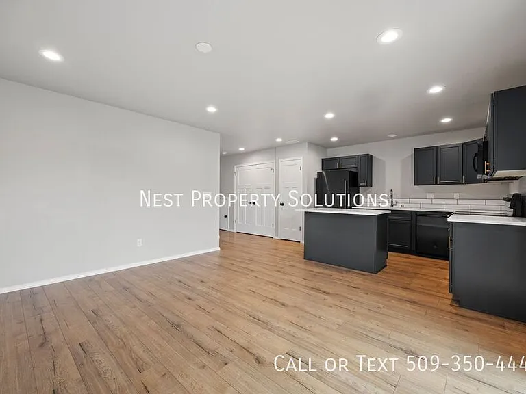 338 W 6th St — Photo 10