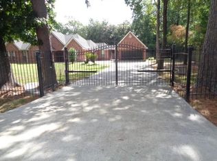 21722 Tophill Dr, Spring, TX 77388