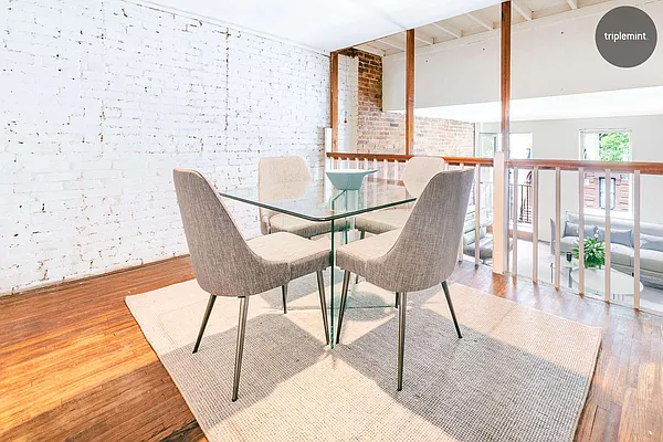 Sold by Triplemint | media 8