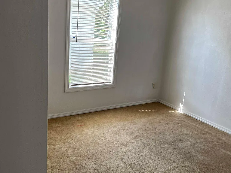 6631 Old Orchard Ave — Photo 11
