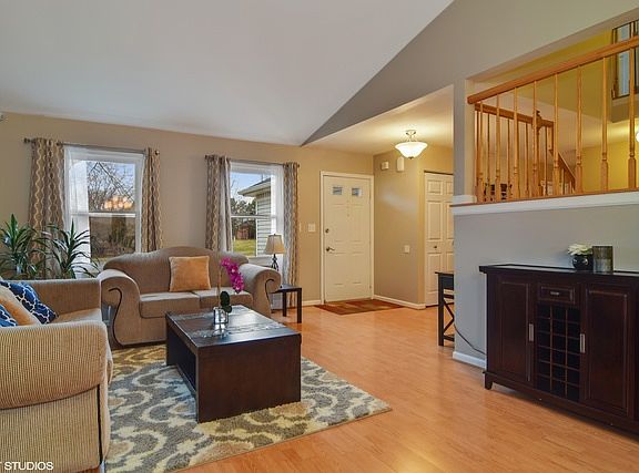 2nd image of 4695 Olmstead Dr