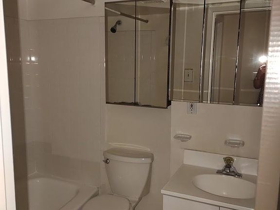 3rd image of 1214 Waverly Walk #102