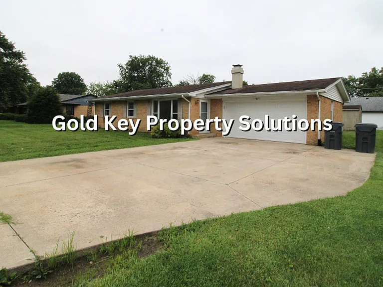 931 Hattie Dr — Photo 3
