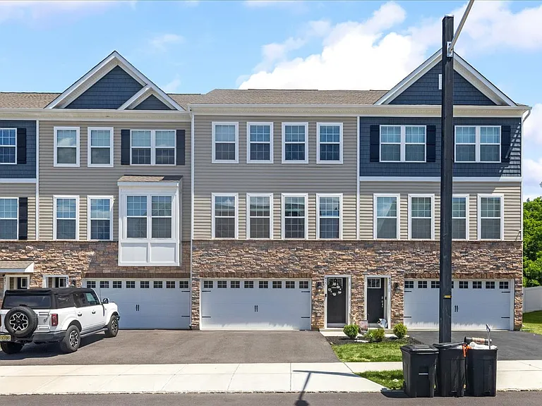 435 Monte Farm Rd — Photo 1