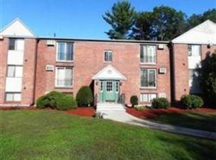 110 English Village Rd APT 101, Manchester, NH 03102