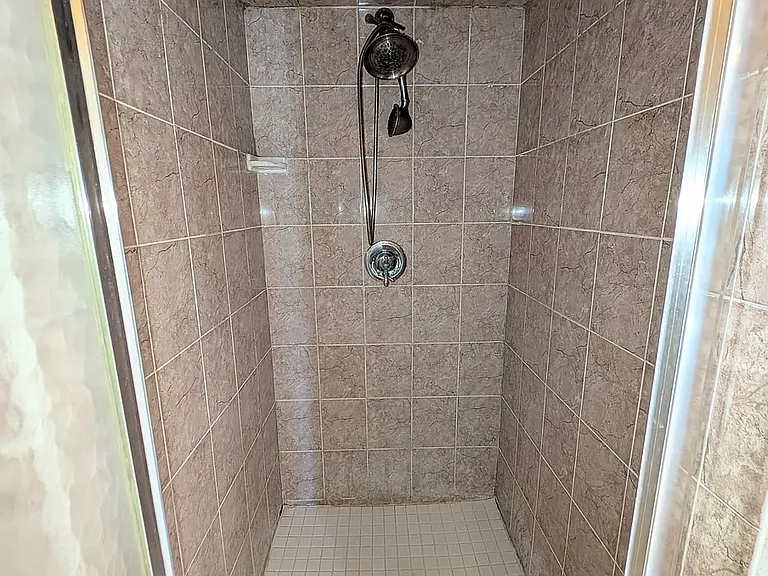 284 Peninsula Ave — Photo 21