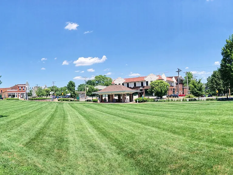 Sutten Loop Park is your front yard!!