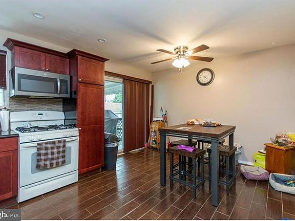 5th image of 2405 41st St