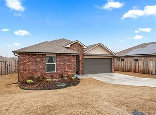 1829 Jefferson Rd, Bartlesville, OK 74006