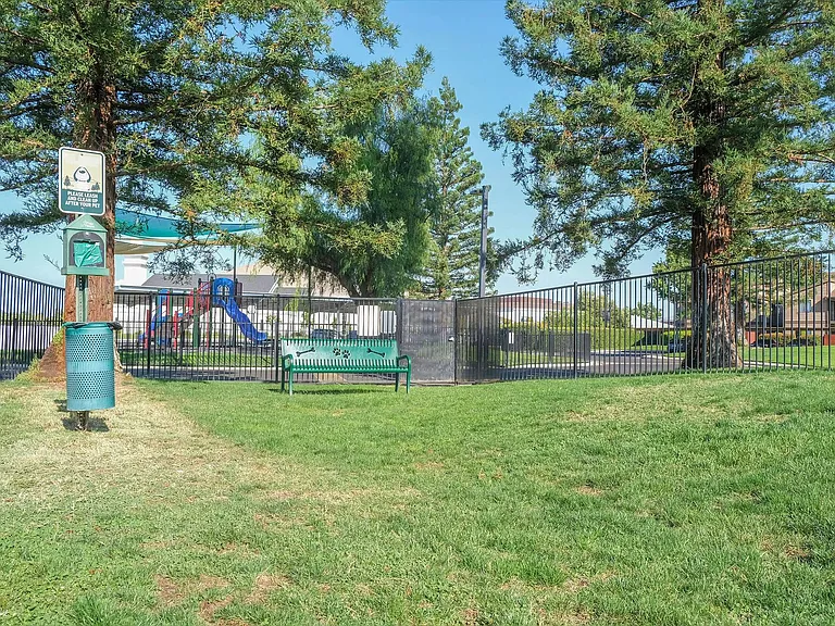 Jackson Park Place — Photo 23