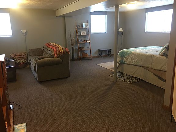 3rd image of 1208 E Apache Dr