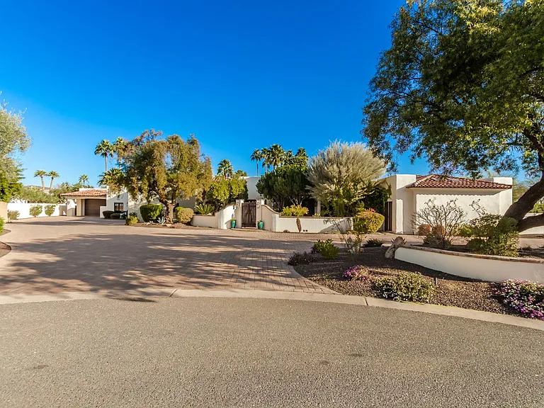 6708 E San Miguel Ave — Photo 6