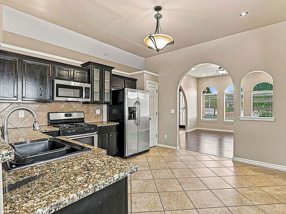 5th image of 14275 Desert Bush Dr