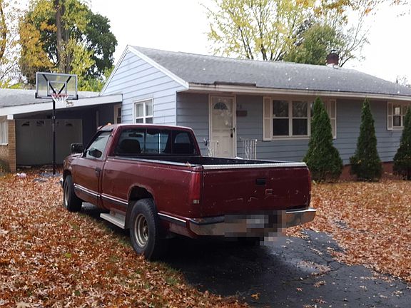 2nd image of 68 Clermont St