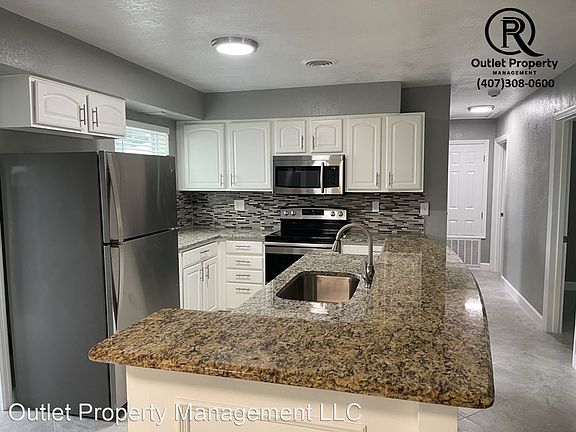 3rd image of 612 Forest Dr