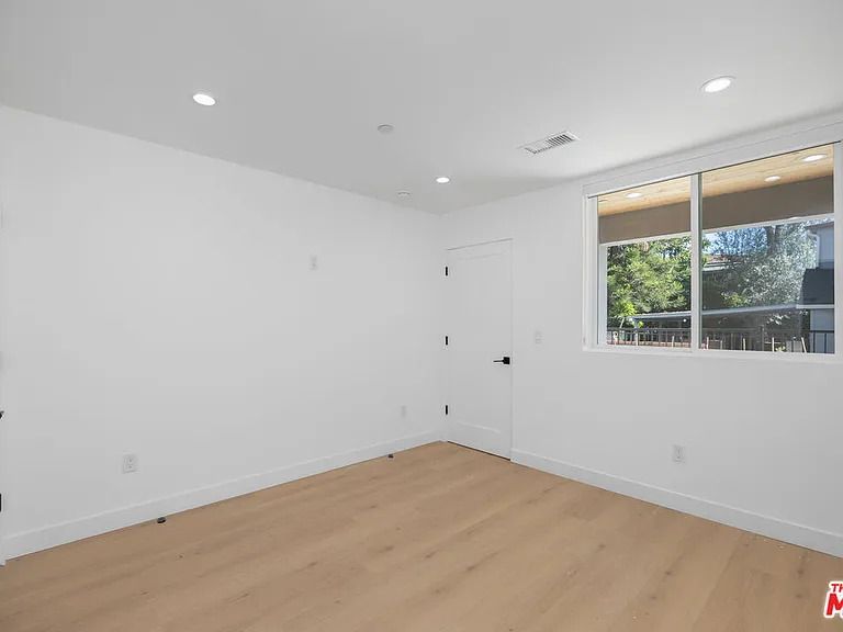 1332 Mohawk St — Photo 18