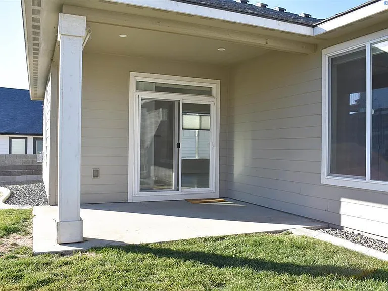 4879 Smitty Dr — Photo 4