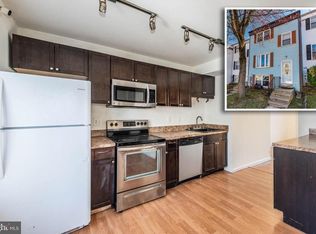 13 Bohn Ct, Rosedale, MD 21237