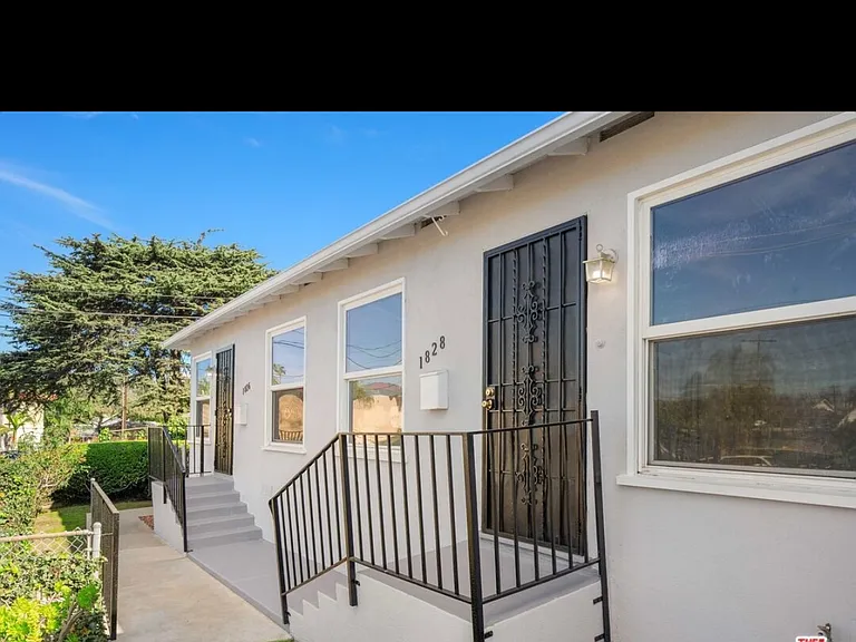 1828 S Rimpau Blvd — Photo 1