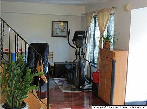 5th image of 238 Steuben St
