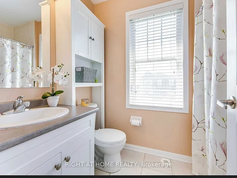 638 Holly Ave — Photo 12