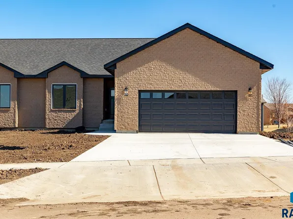 708 W Opal Ln, Hartford, SD 57033