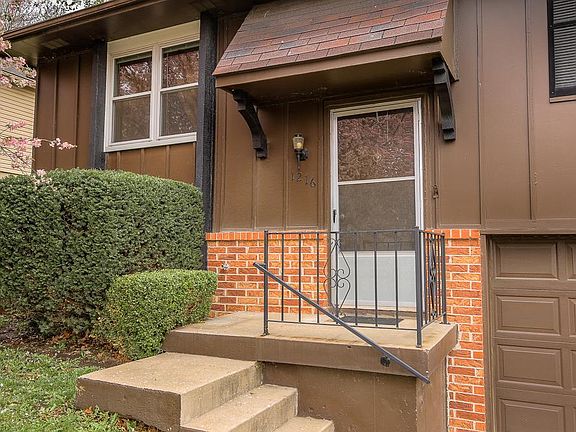 2nd image of 1216 Golfview Dr