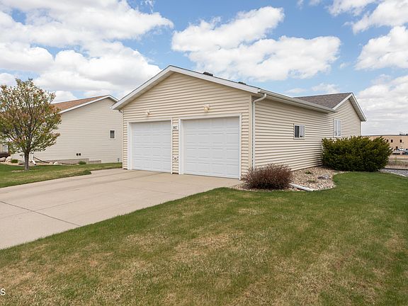 3rd image of 907 N 35th St