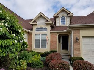 22 Magnolia Ln, Webster, NY 14580