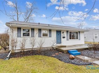 2324 Greenacre Dr, Findlay, OH 45840