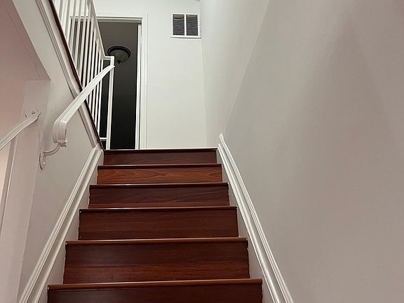 4th image of 76 Mulberry Ave